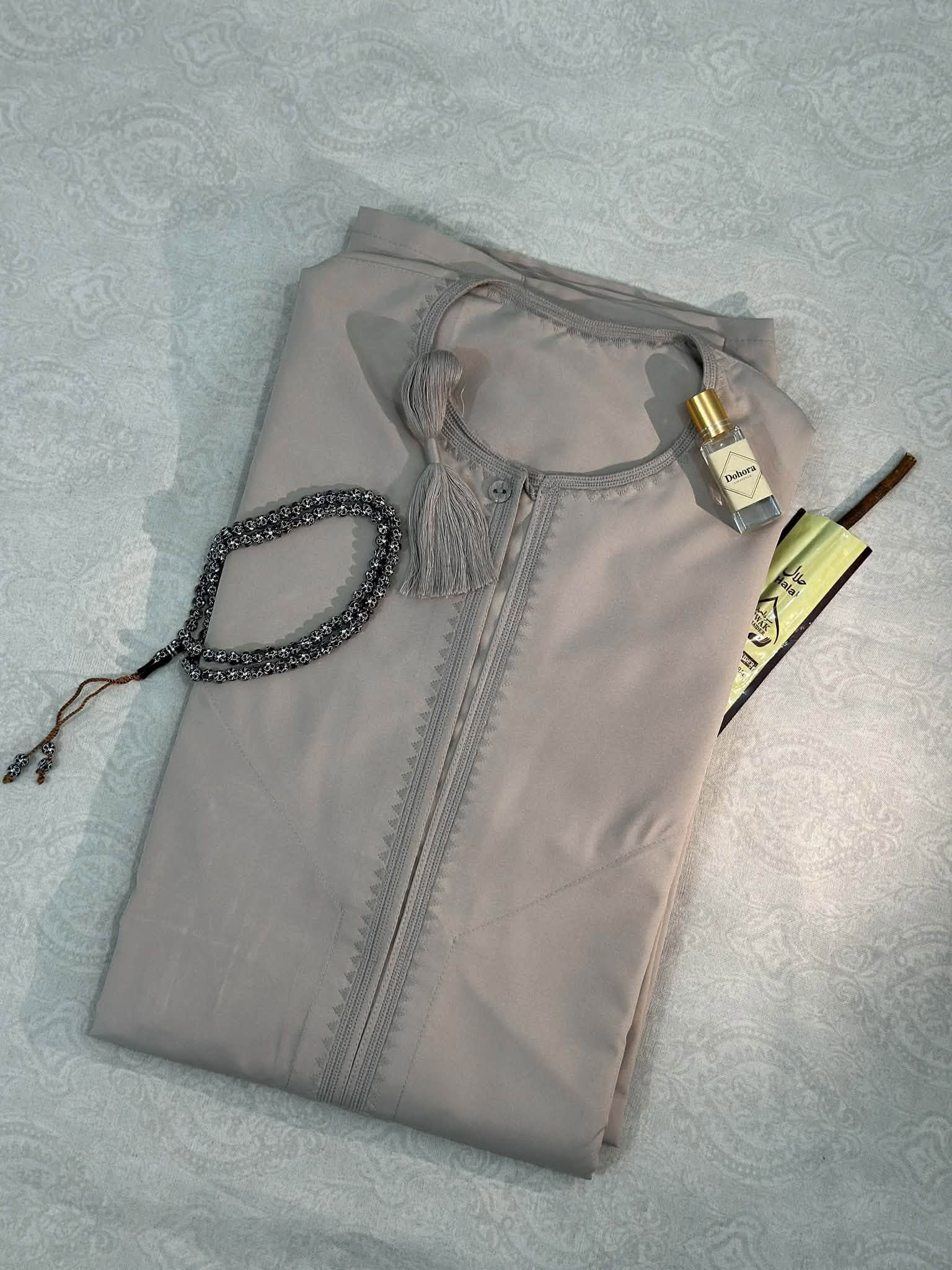 Original Omani Kandora with Tarbousha - Desert Taupe